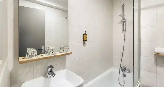 Ostal Pau Université - Sure Collection by Best Western - 83