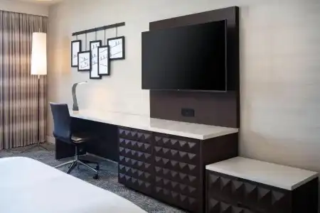 Renaissance Dallas - 95