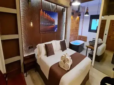 Murallas de Jayran Boutique - 30