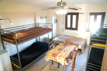 Arabas — Hostel - 26