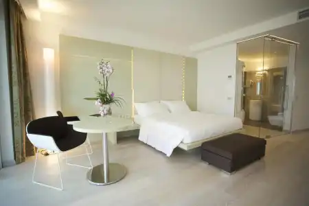 Premier & Suites - 22