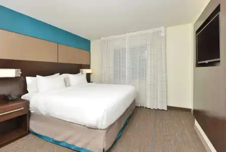 Residence Inn Des Moines Downtown - 56