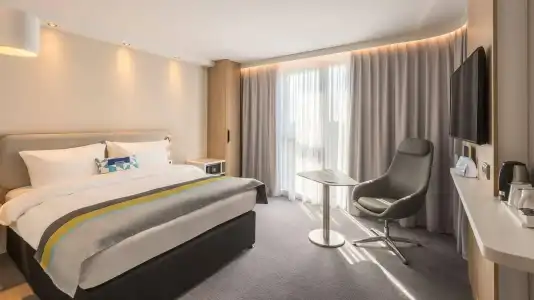 Premier Inn Freiburg City Süd - 5