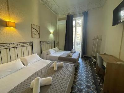 Hostal Balmes Centro - 68