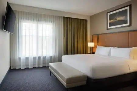 DoubleTree Suites by Hilton Lexington - 74
