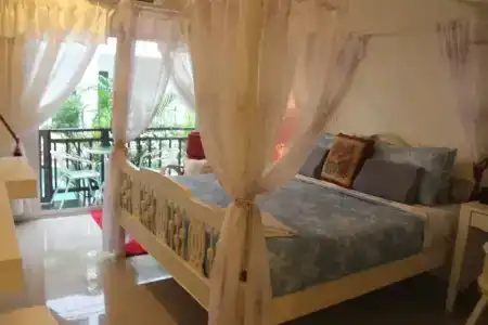 Huen Chan Thip - 66