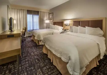 Hampton Inn & Suites Reno - 28