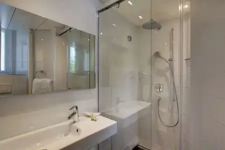 Eden Genève - 95