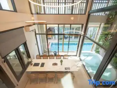 Shan Villas Sukhumvit - 406