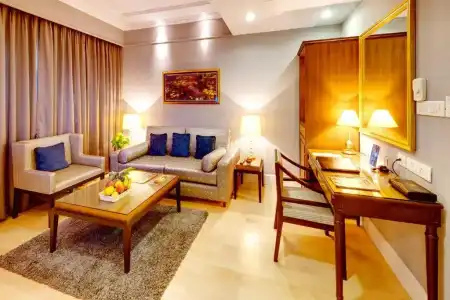 Kenilworth, Kolkata - 63