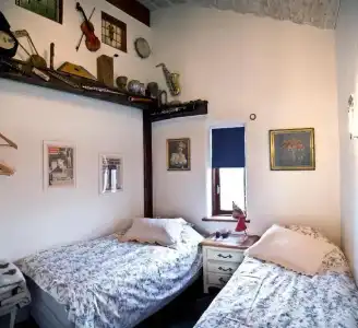 Raven's Bed and Breakfast - 43