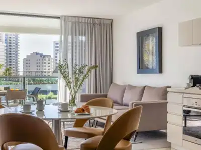 Peppers Broadbeach - 79