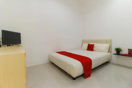 RedDoorz Plus @ Kapuk Business Park - 36