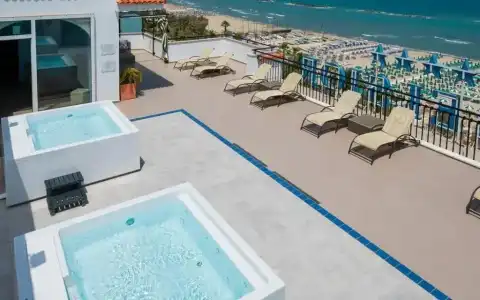 Grand Excelsior - 15