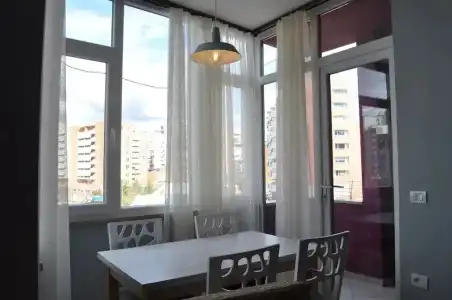Oda Tirana - 122