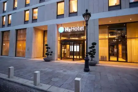 H2 Budapest - 0
