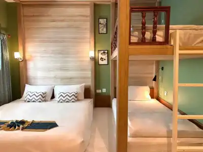 The Luna Hostel - 100