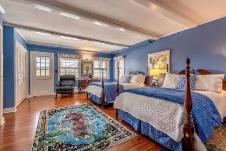 Wilburton Inn - 231