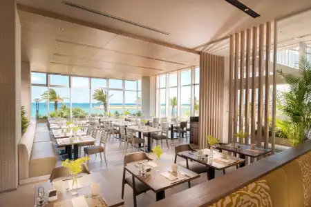 DoubleTree by Hilton Okinawa Chatan Resort - 21