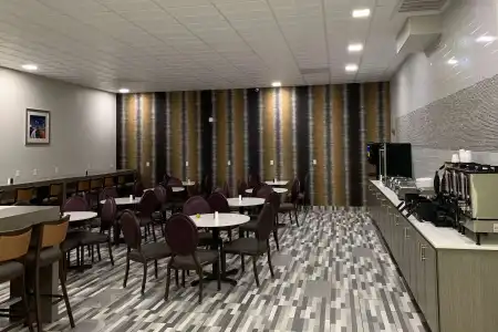 Comfort Inn & Suites Nashville Downtown – Stadium - 17