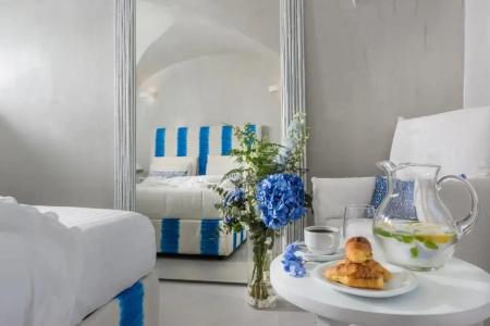 Mythical Blue Luxury Suites - 140