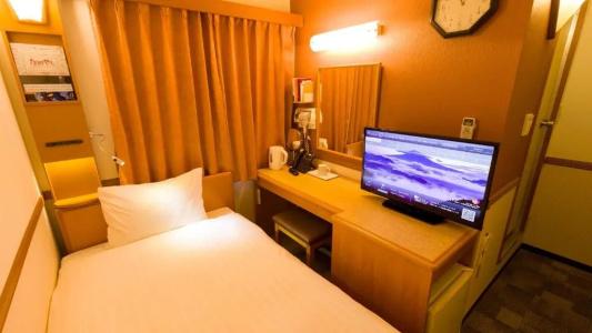 Toyoko Inn Shin-Yokohama Ekimae Shinkan - 40