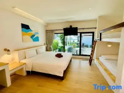 Twin Bay Resort - 250