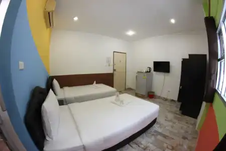 Tulip Inn - 7
