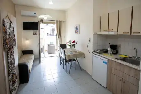 Rania Studios - 103