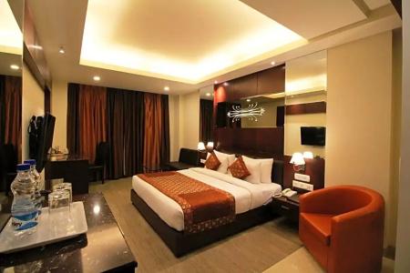 Golden Grand - 68