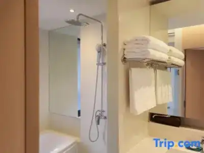 Balcony Seaside Sriracha & Serviced Apartments (SHA Extra Plus) - 89