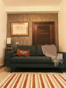 Studio 27 Backpackers - 106
