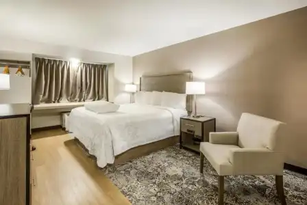 Red Roof Inn PLUS+ & Suites Savannah - I-95 - 51