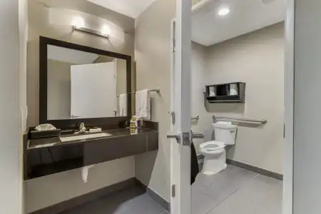 Best Western Plus Laredo Inn & Suites - 33
