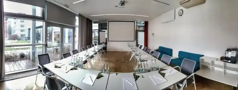 Holiday Inn Prague Airport by IHG - 11