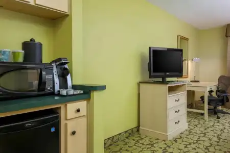 Hilton Garden Inn Tallahassee - 57