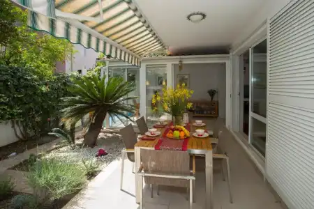 Garden Apartment - 160
