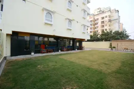Grand Lotus Inn - 39