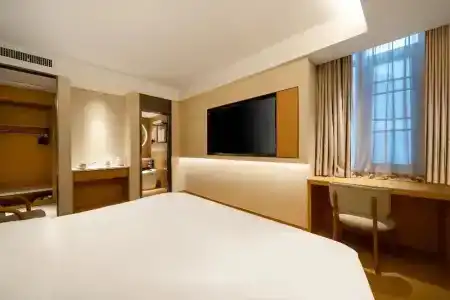 Ji Guangzhou Sports Center Tianhe North Road - 84