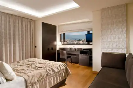 O&B Athens Boutique - 103