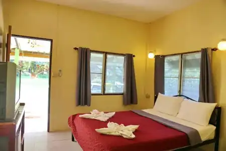 TP Hut Bungalows - 2