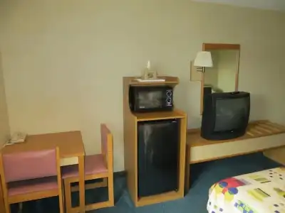 Homestyle Inn & Suites - 20