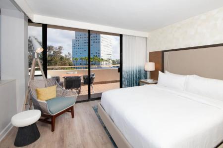 Renaissance Newport Beach - 93