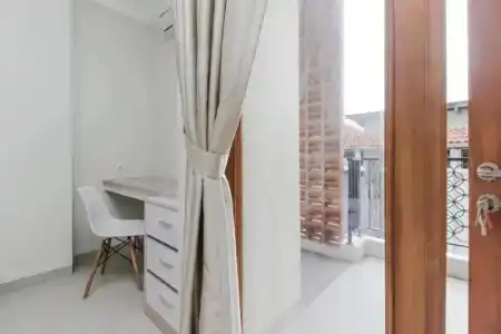 RedDoorz Premium near Ragunan Zoo 2 - 58