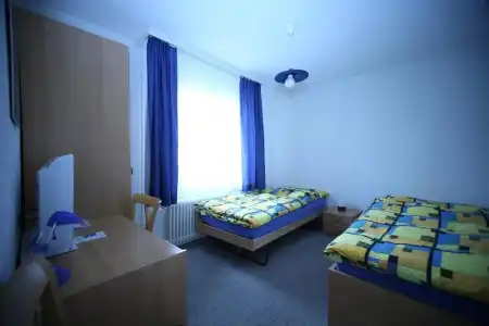 Adventure Guesthouse - 1