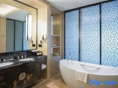 Crowne Plaza Chengdu Panda Garden by IHG - Near Panda Base - 168