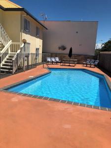 Fountain Court Motel - 23