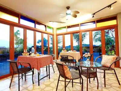 Chala Number 2 Art and Gallery House - 25