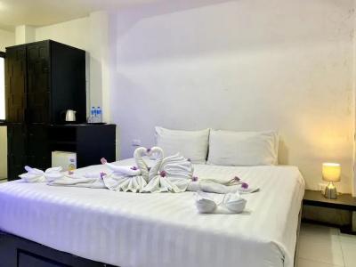 Beachwalk Patong - 18