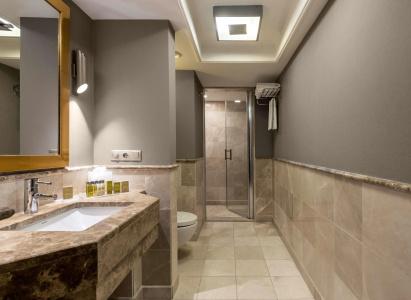 DoubleTree by Hilton Van - 9